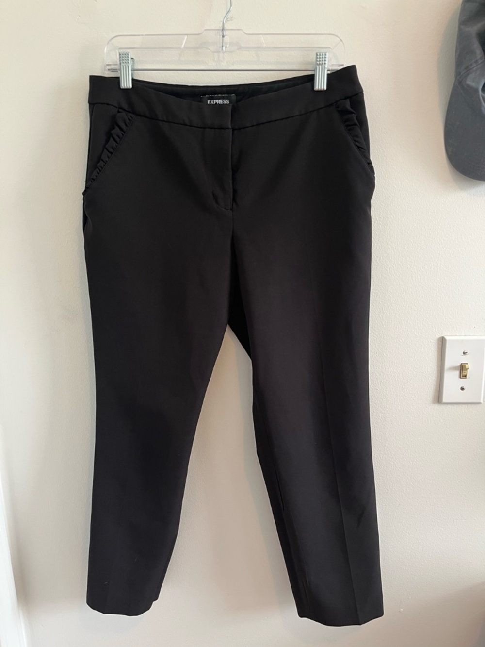 Express Black Mid-Rise Cropped Ponte Pants